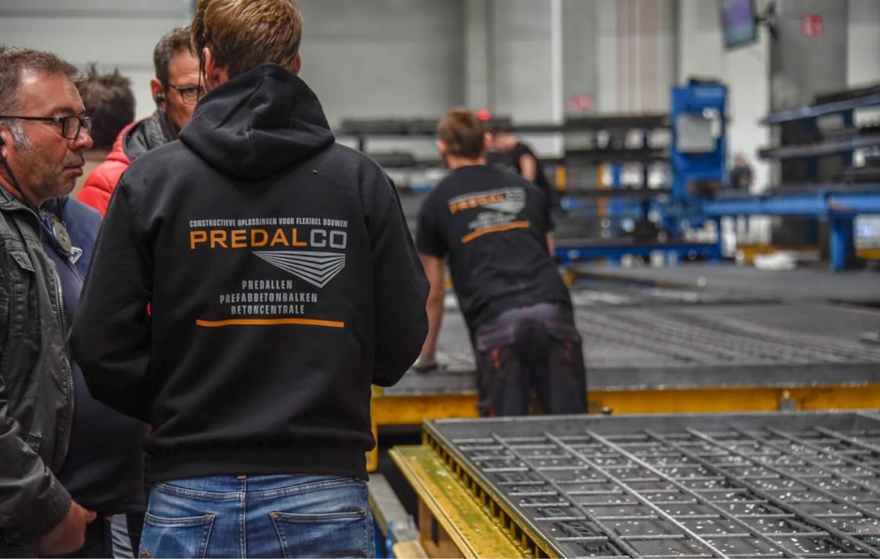 Productiehal Predalco leverancier van predallen, prefabbeton en prefabwapening